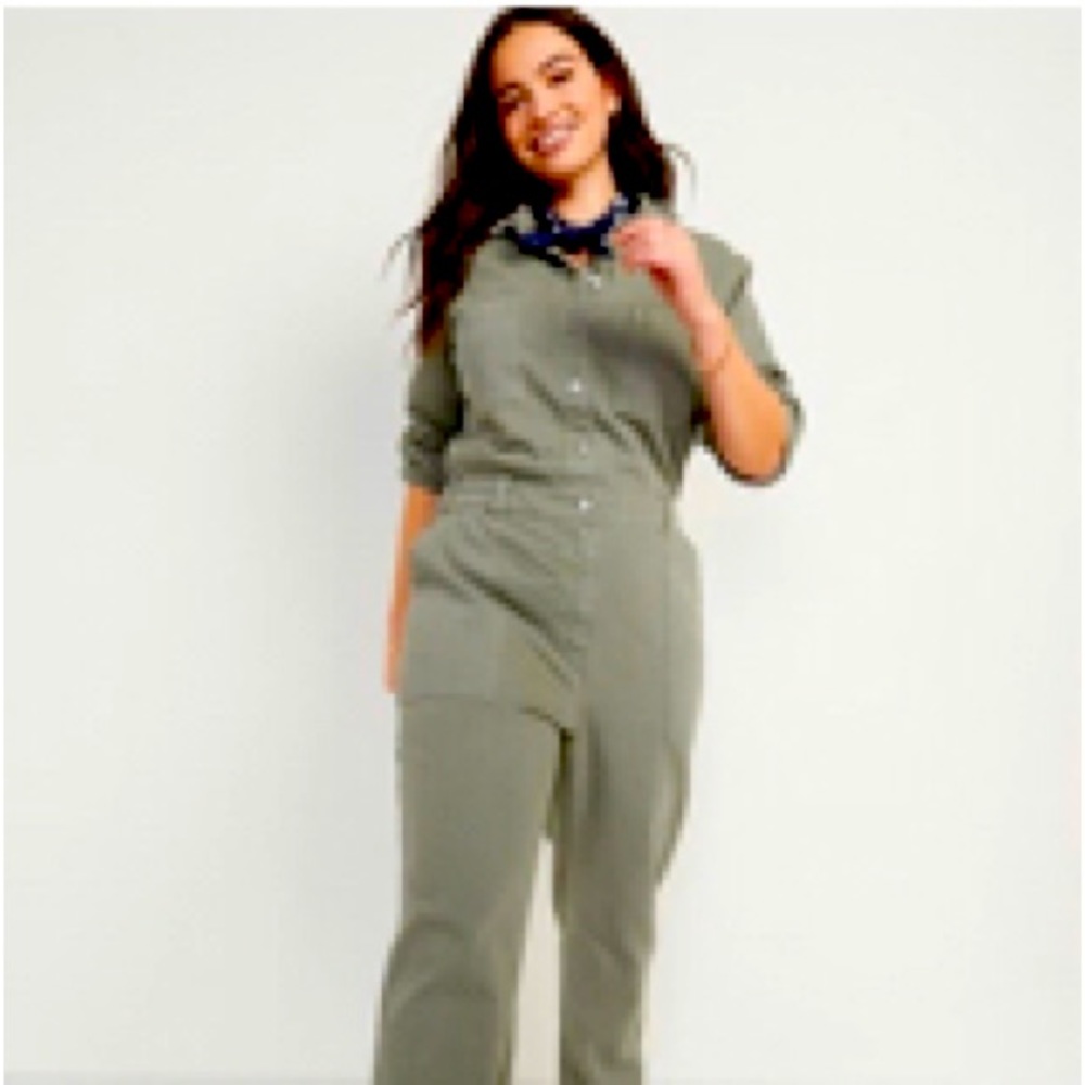 Brand new Old Navy utility jumpsuit. Never worn. NWT. great for fall.